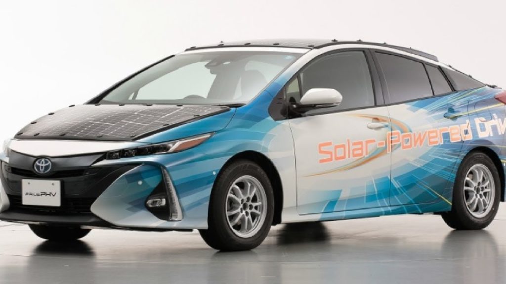 Toyota tests Solar-powered Prius in quest for plugless Electric Car